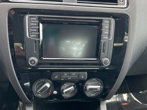 Used 2016 Volkswagen Jetta SEL image 13