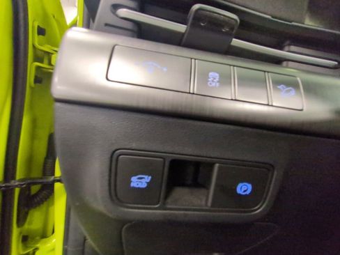 Used 2024 Hyundai Kona Limited image 13