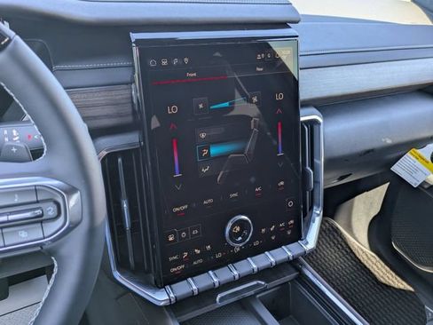 New 2026 GMC Acadia Denali Ultimate AWD/4WD image 23