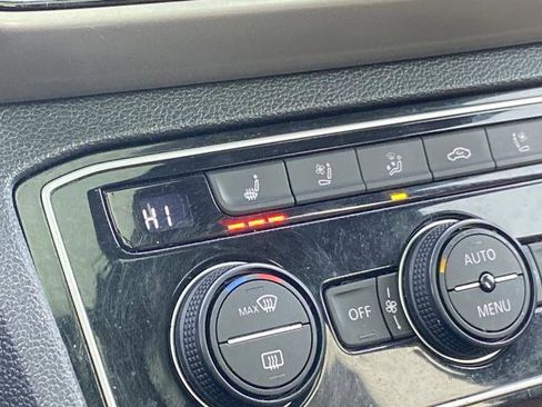 Used 2020 Volkswagen Atlas Cross Sport SEL Premium R-Line image 8