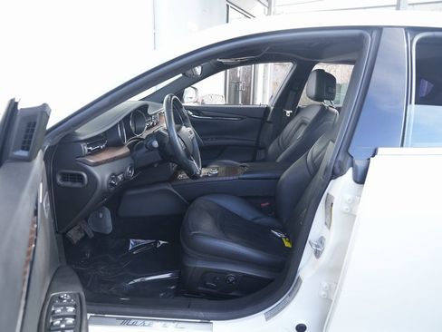 Used 2018 Maserati Quattroporte S image 23