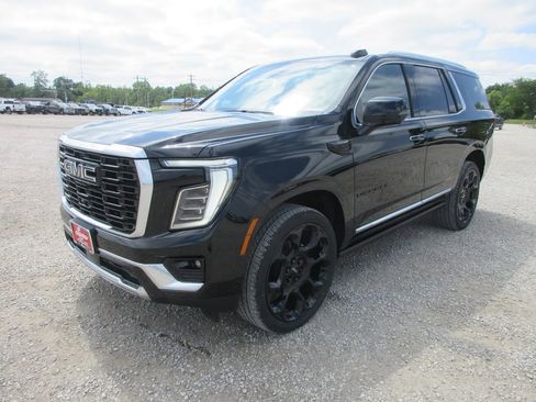 New 2026 GMC Yukon Denali w/ Denali Reserve Package AWD/4WD image 9
