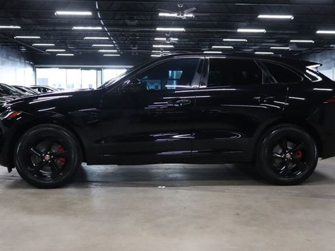 Used 2021 Jaguar F-PACE S image 2