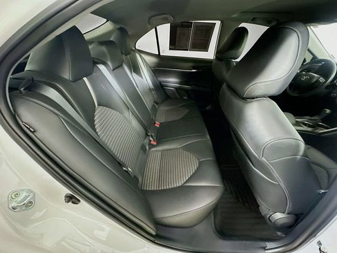 Used 2023 Toyota Camry SE w/ Convenience Package FWD image 11
