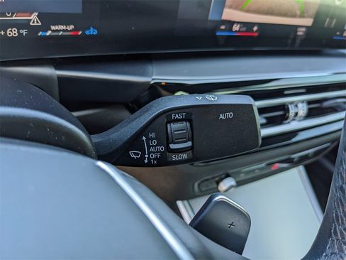 Used 2023 BMW 230i Coupe w/ Premium Package image 33