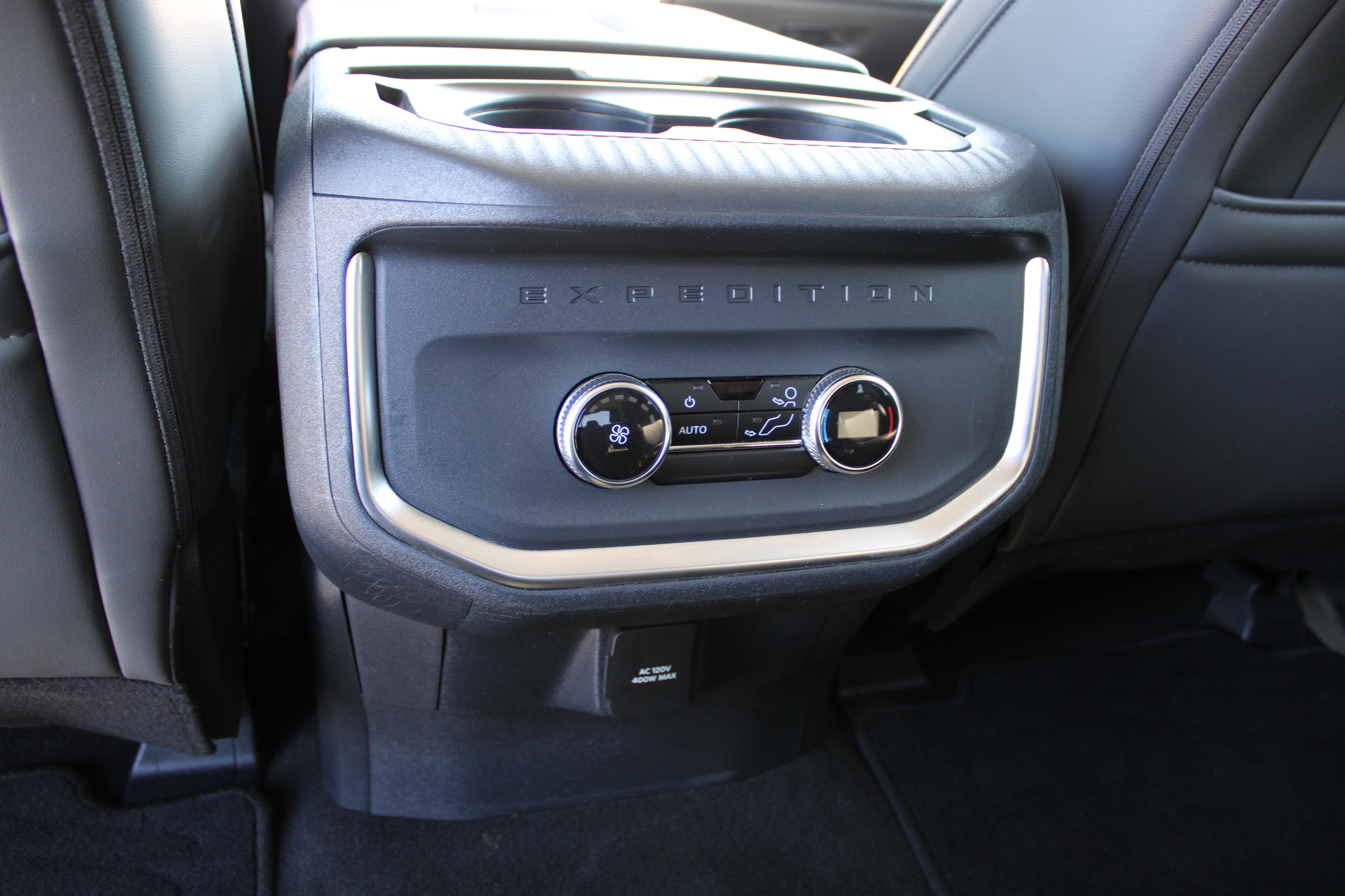 Used 2025 Ford Expedition Active AWD/4WD image 21