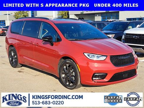 Used 2026 Chrysler Pacifica Limited w/ S Appearance Package image 7