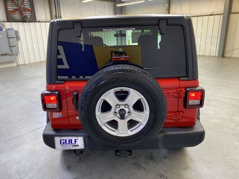 Used 2019 Jeep Wrangler Sport AWD/4WD image 7