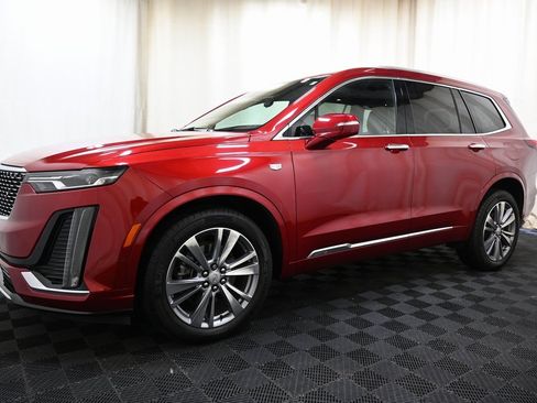 Used 2023 Cadillac XT6 Premium Luxury w/ Technology Package image 7