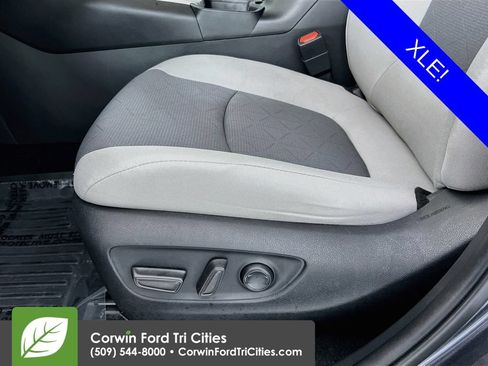 Used 2021 Toyota RAV4 XLE w/ Convenience Package AWD/4WD image 22