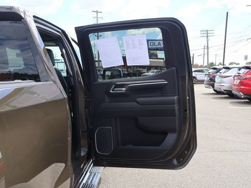 Used 2023 Chevrolet Silverado 1500 LTZ AWD/4WD image 23