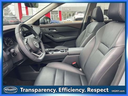 Used 2023 Nissan Rogue SL w/ SL Premium Package AWD/4WD image 18