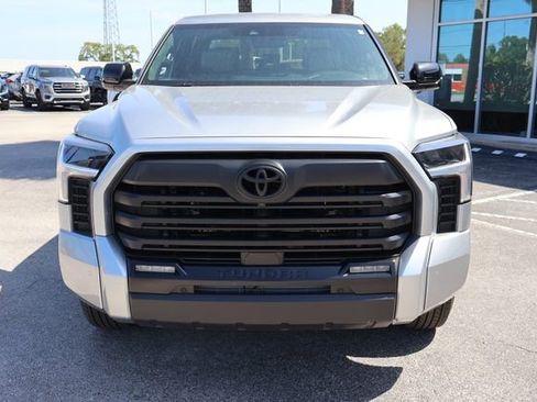 Used 2025 Toyota Tundra 4x4 CrewMax Hybrid image 2