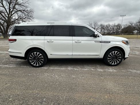 Used 2024 Lincoln Navigator L Black Label image 6