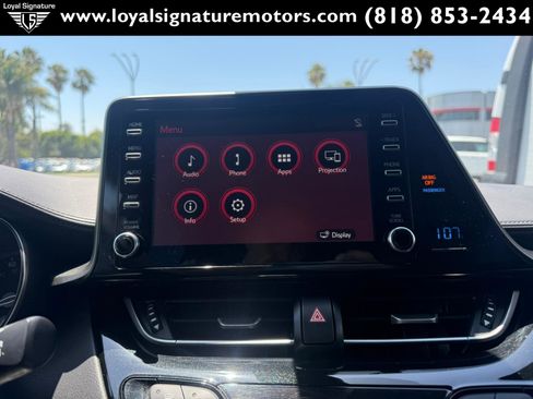 Used 2019 Toyota C-HR LE FWD image 22