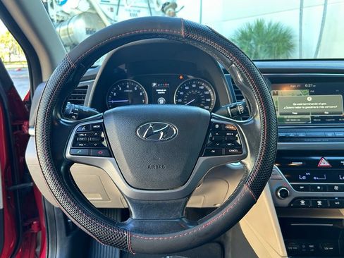 Used 2017 Hyundai Elantra Limited w/ Limited Tech Package 04 FWD image 17