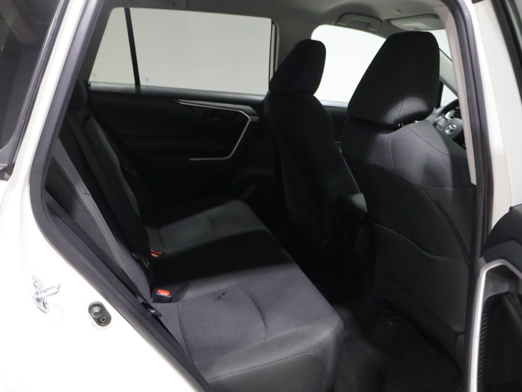 Used 2025 Toyota RAV4 LE AWD/4WD image 20