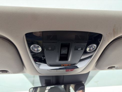 Used 2023 Kia Sorento EX w/ Panoramic Sunroof Package image 28