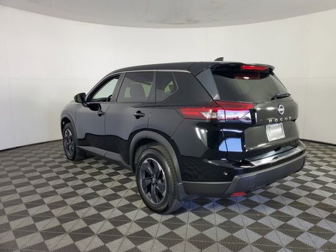 Used 2025 Nissan Rogue SV FWD image 6