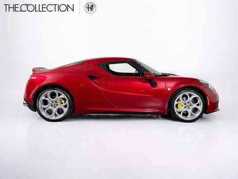 Used 2016 Alfa Romeo 4C Coupe w/ Convenience Group - Coupe RWD image 6