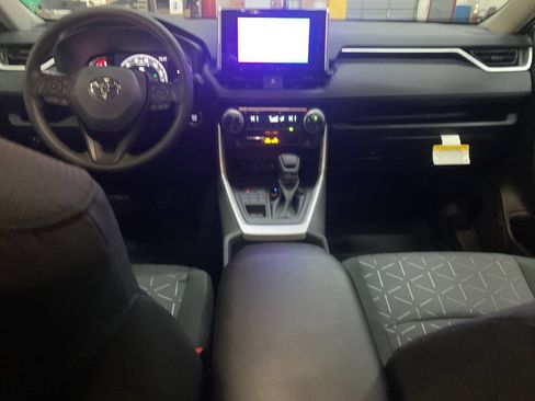 New 2025 Toyota RAV4 XLE image 15