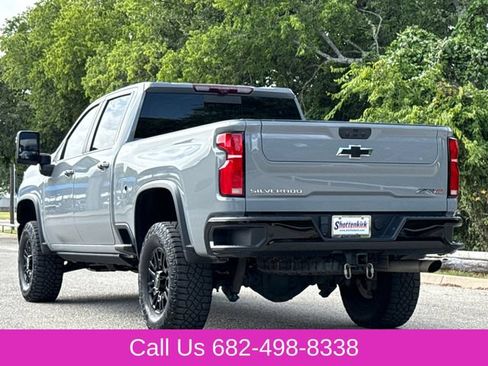 Used 2024 Chevrolet Silverado 2500 ZR2 w/ Technology Package AWD/4WD image 7
