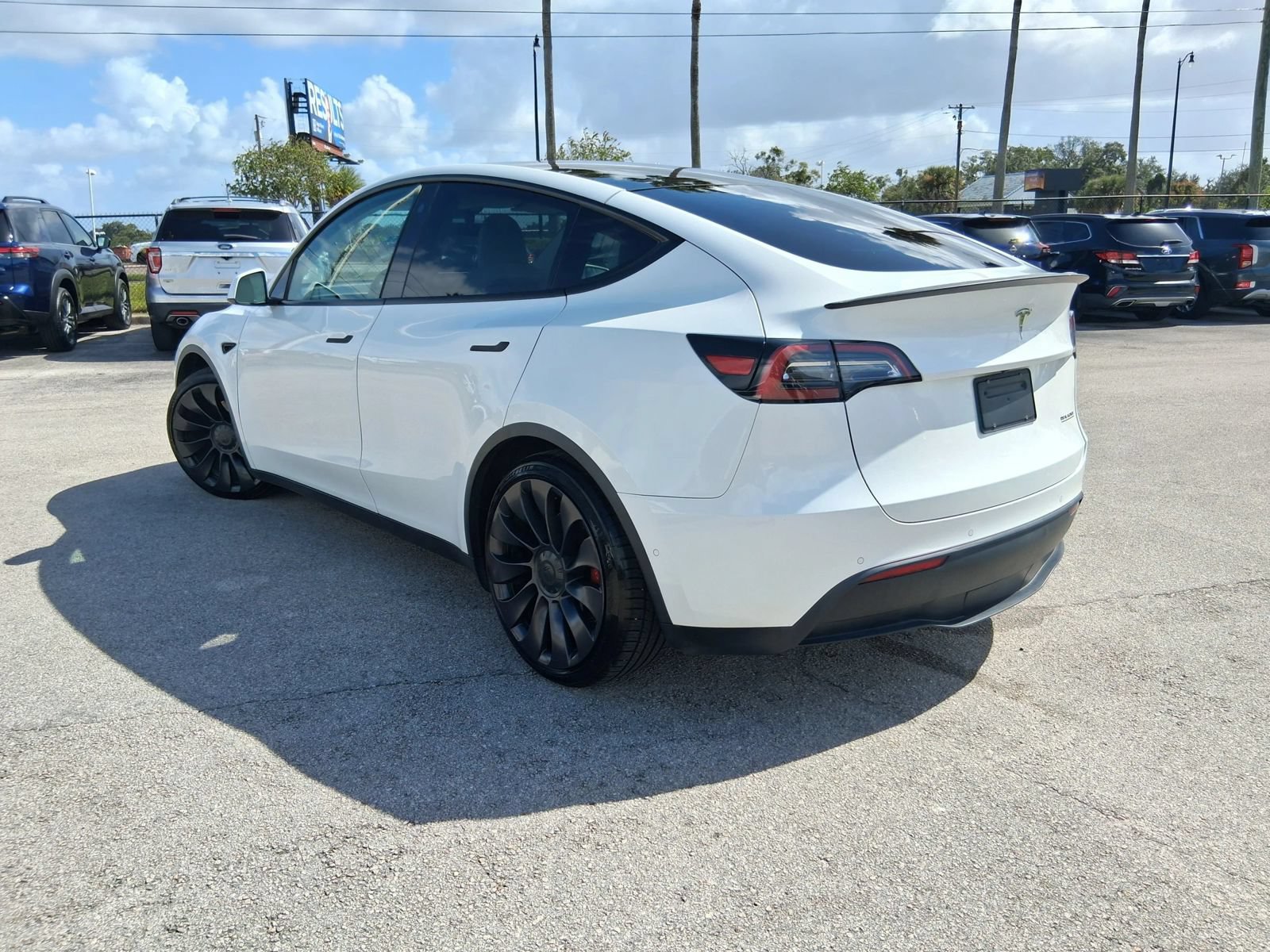 Used 2022 Tesla Model Y Performance AWD/4WD image 4