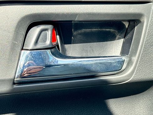 Used 2018 Toyota 4Runner SR5 Premium image 13