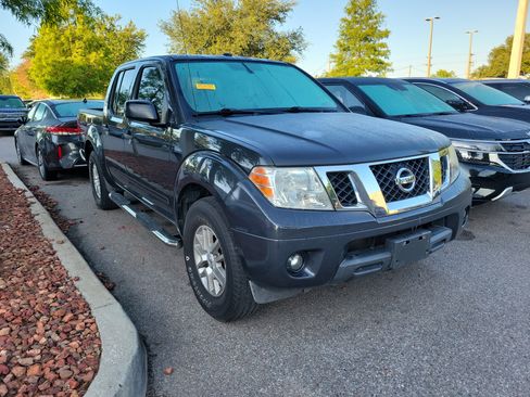 Used 2014 Nissan Frontier SV w/ SV Value Truck Package RWD image 16