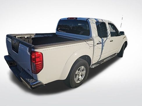 Used 2011 Nissan Frontier SV w/ SV Premium Utility Pkg image 6