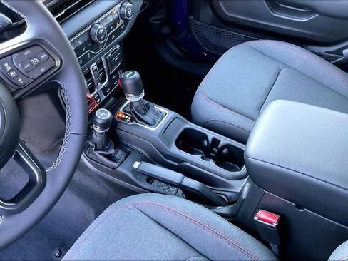 New 2026 Jeep Wrangler Unlimited Rubicon w/ Technology Group image 7