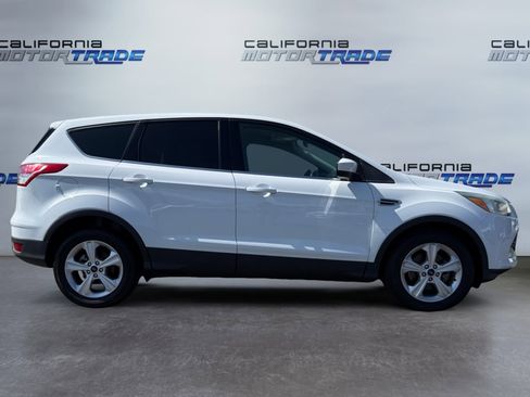 Used 2016 Ford Escape SE image 4
