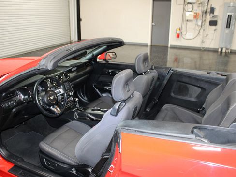 Used 2016 Ford Mustang Convertible w/ Equipment Group 051A RWD image 34