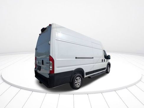 Used 2024 RAM ProMaster 3500 w/ Quick Order Package 22G SLT FWD image 4