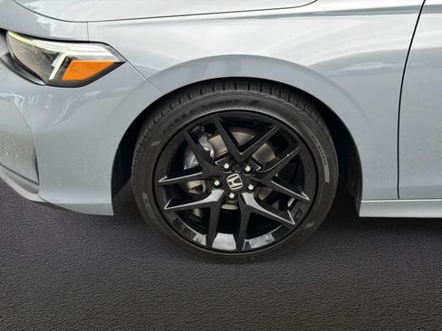Used 2025 Honda Civic Sport image 10