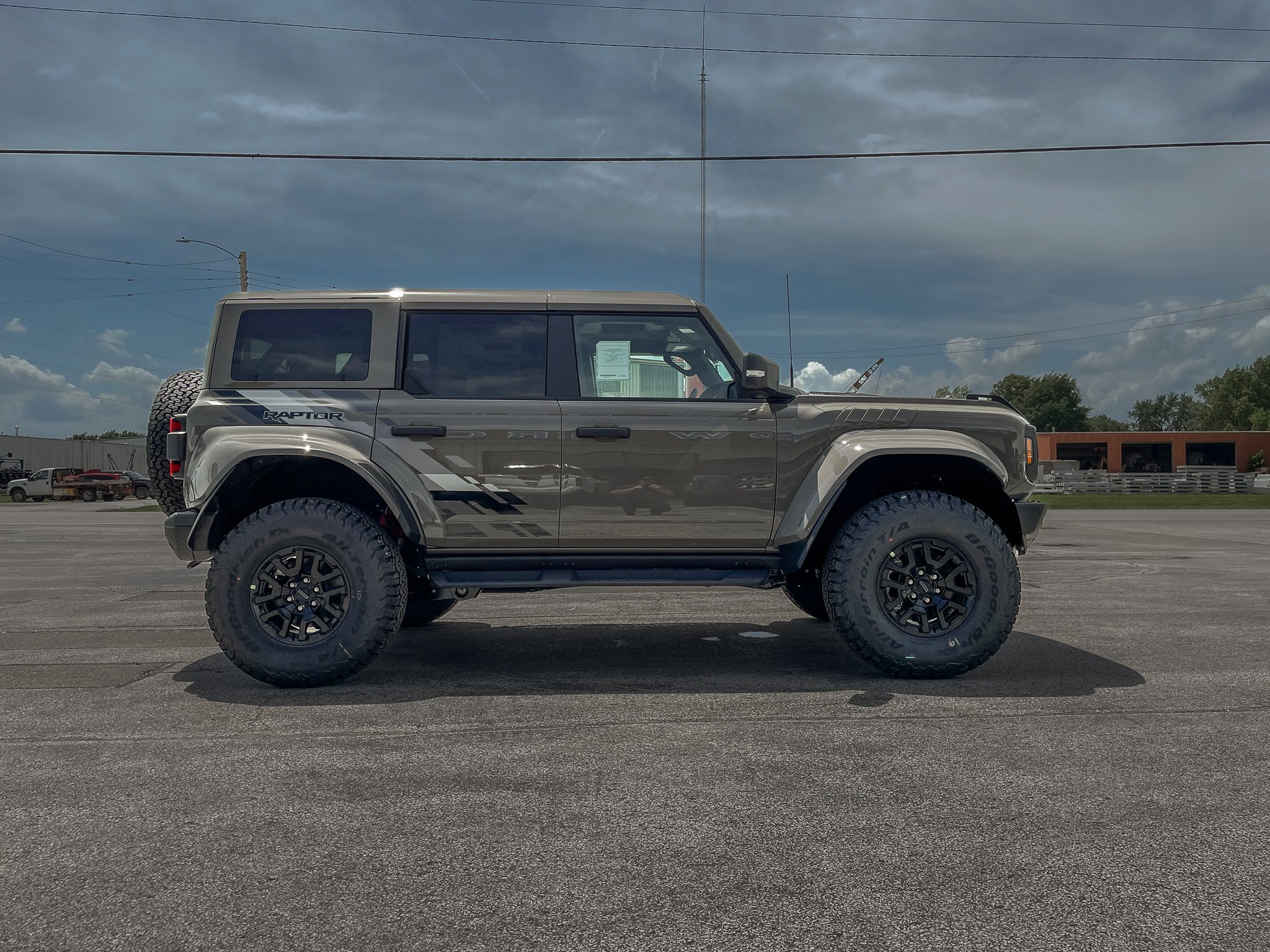 New 2026 Ford Bronco Raptor w/ Interior Carbon Fiber Pack AWD/4WD image 7