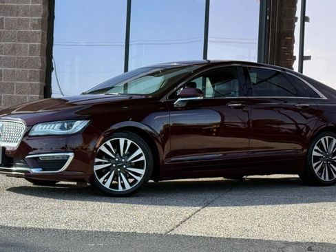 Used 2017 Lincoln MKZ Reserve w/ Technology Package FWD image 3