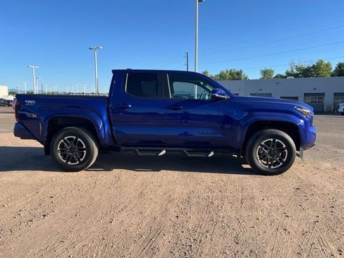 Used 2024 Toyota Tacoma TRD Sport w/ TRD Sport Upgrade Package AWD/4WD image 6