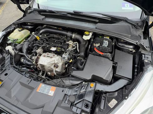 Used 2017 Ford Focus SE image 34