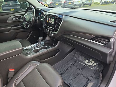Used 2018 Chevrolet Traverse Premier image 37