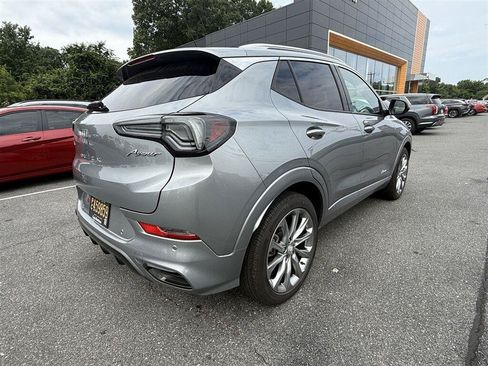 Used 2024 Buick Encore GX Avenir w/ Avenir Convenience Package FWD image 7