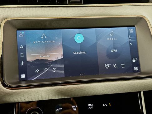 Used 2021 Land Rover Range Rover Evoque R-Dynamic S image 21