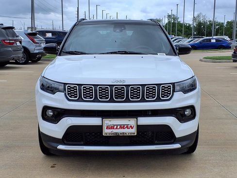 Used 2025 Jeep Compass Limited image 5