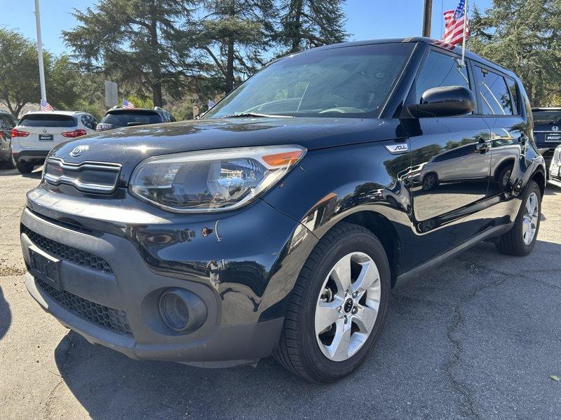 Used 2017 Kia Soul FWD image 1