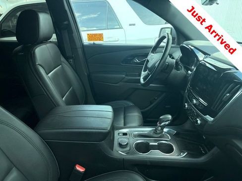 Used 2024 Chevrolet Traverse RS FWD image 13