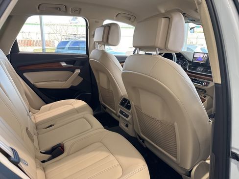 Used 2024 Audi Q5 2.0T Premium w/ Convenience Package image 45