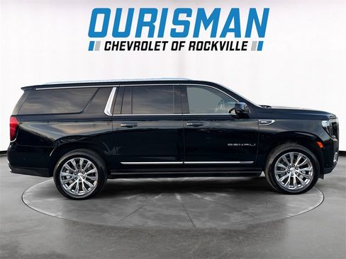 Used 2023 GMC Yukon XL Denali image 7
