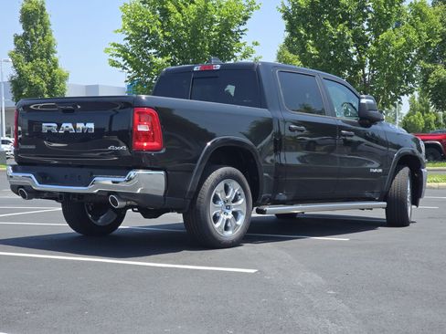 New 2025 RAM 1500 Big Horn AWD/4WD image 17