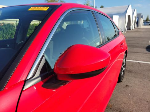 Used 2024 Honda Civic EX image 7