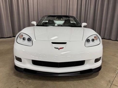 Used 2011 Chevrolet Corvette Grand Sport w/ Preferred Equipment Group image 3